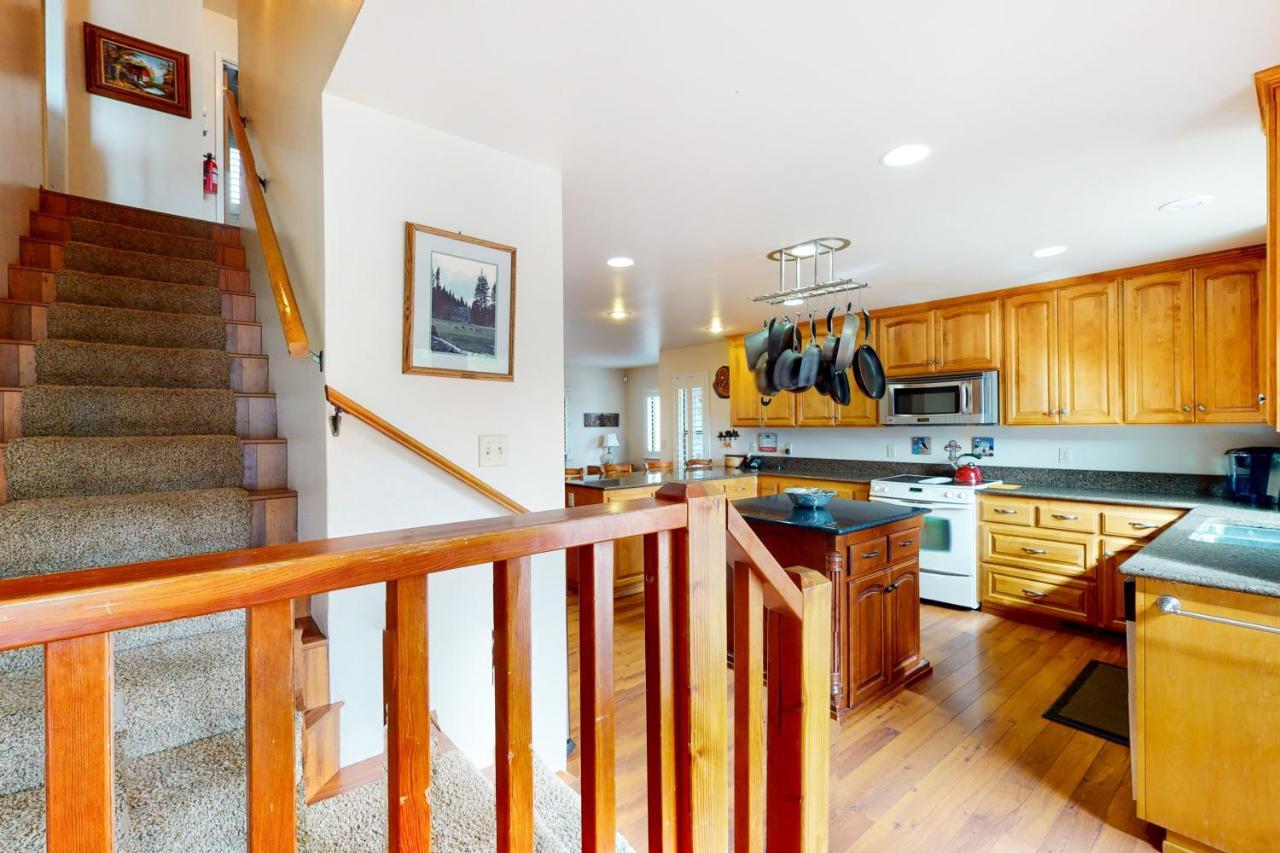 Alder View *